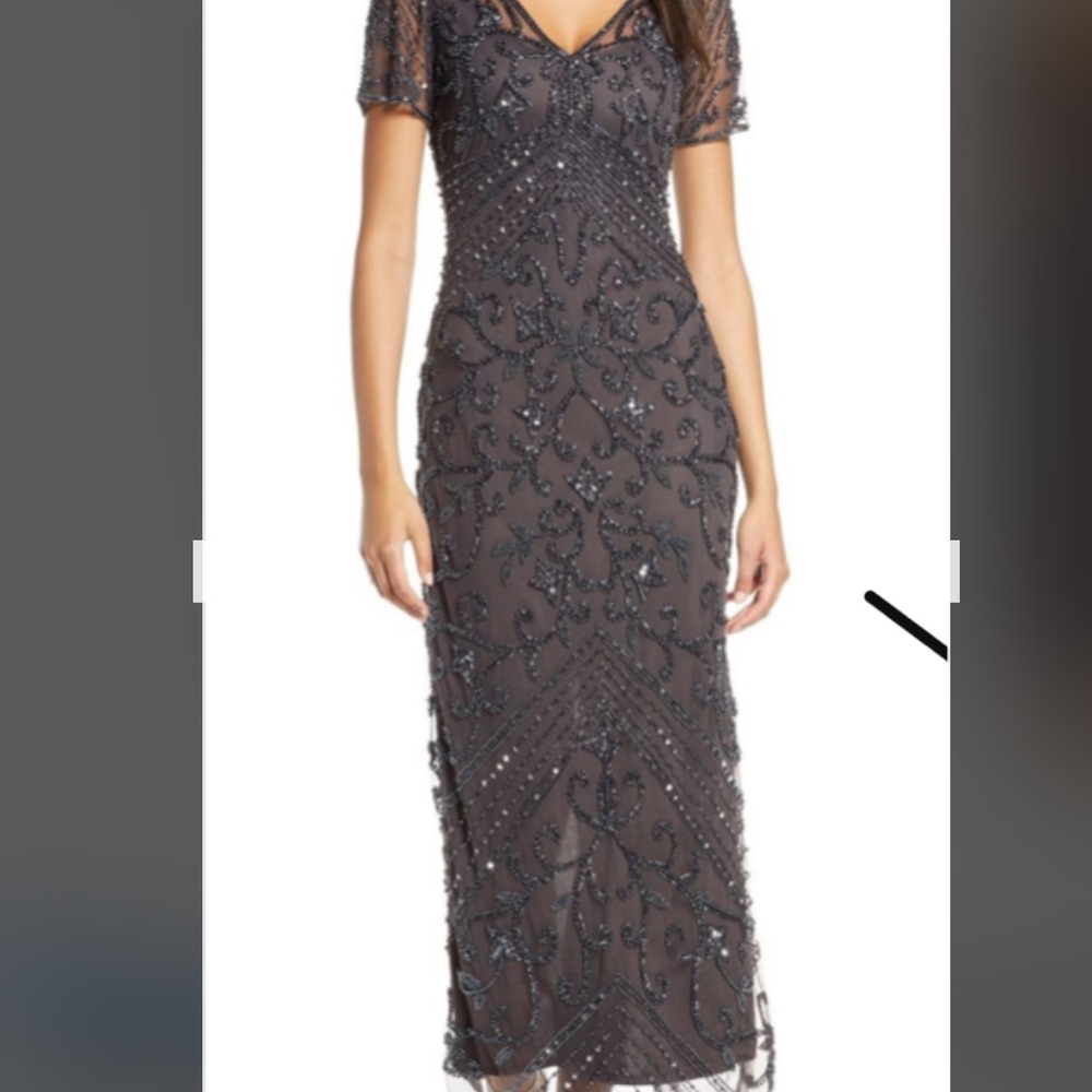 Pissarro nights Size 4 Beaded column mesh Gown